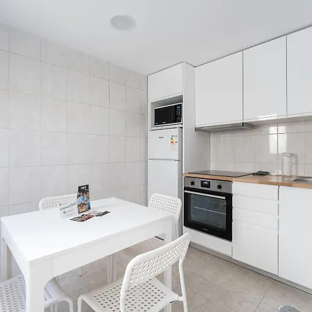 Πανσιόν Guestready - The Perfect Urban Nest Bandeira